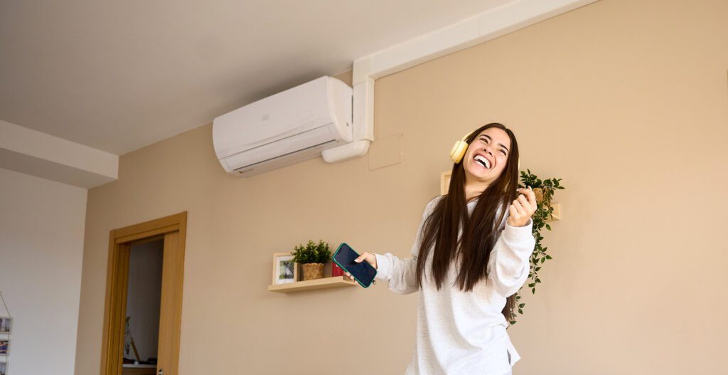 Ilmalämpöpumpun korjaus ja huoltaminen.